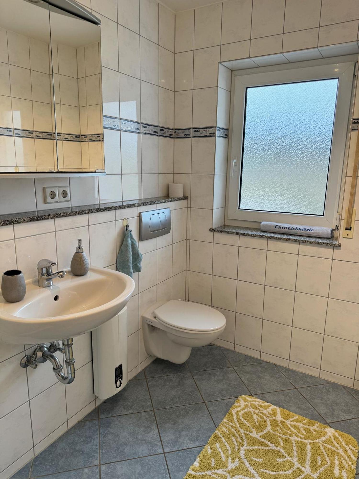 Ferienhaus Eichhoelzle มึนซิงเงน ภายนอก รูปภาพ