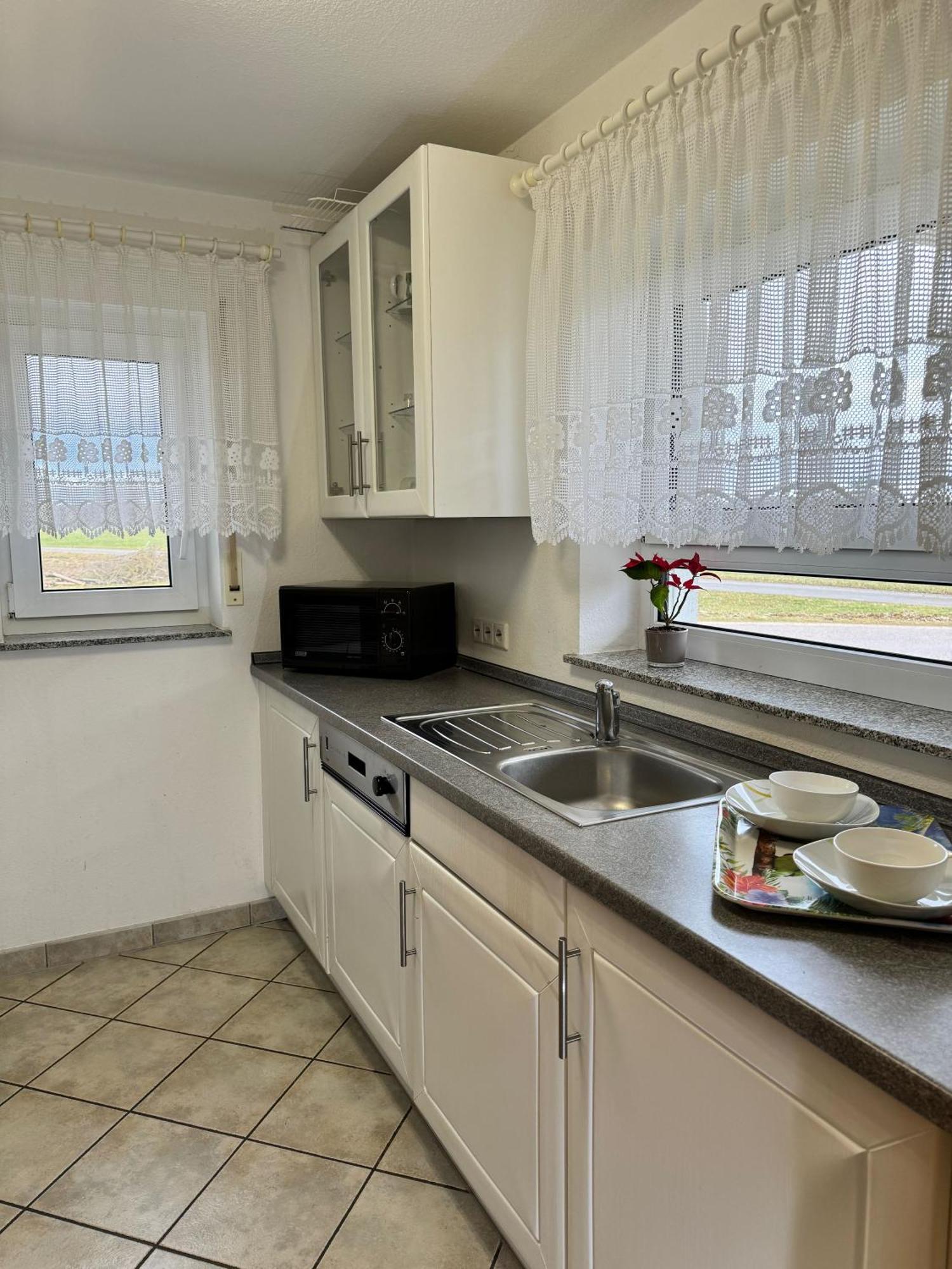 Ferienhaus Eichhoelzle มึนซิงเงน ภายนอก รูปภาพ